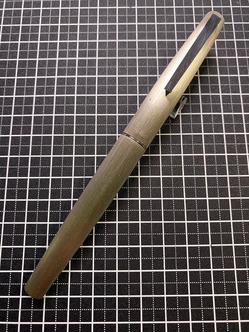 PLATINUM プラチナ・プラチナ　金銀合金　万年筆　字幅F程度