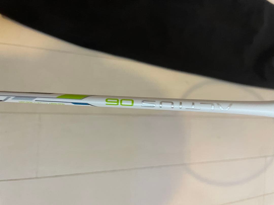 YONEX バドミントンラケット　ALTIUS06