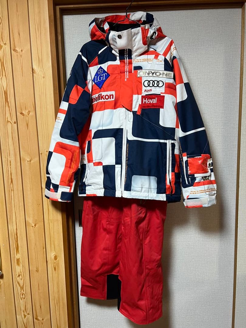 美品！オンヨネ　スキーウェア　上下