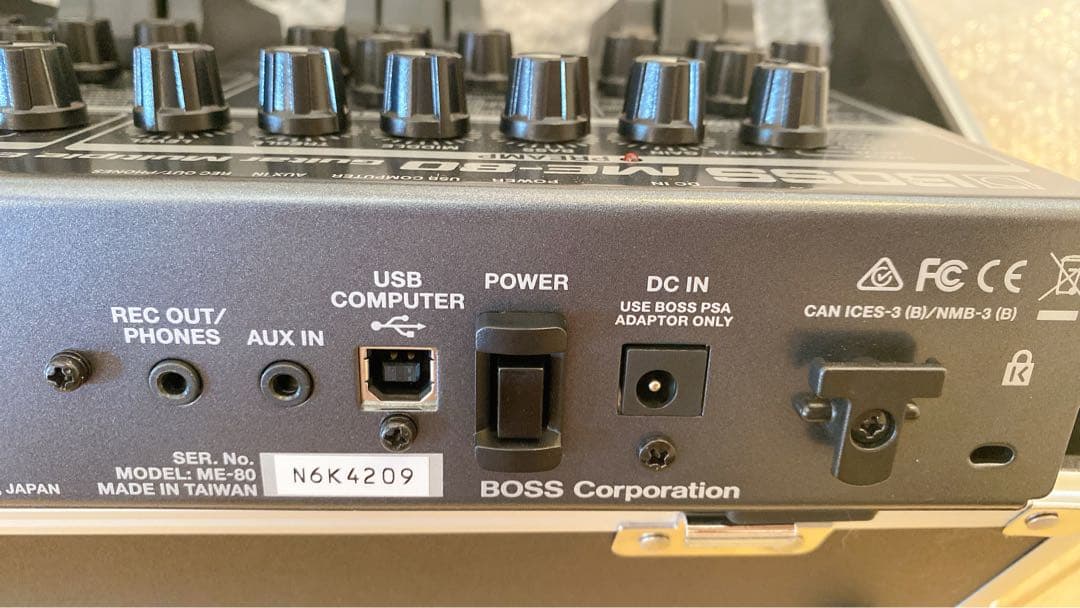 BOSS ME-80 Guitar Multiple Effectsアダプター付