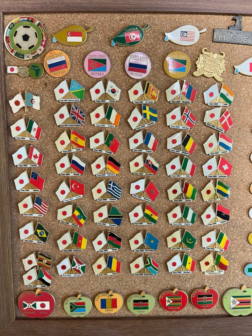 ⭐️激レア⭐️ 愛・地球博 ピンバッジ 142個 まとめ売り