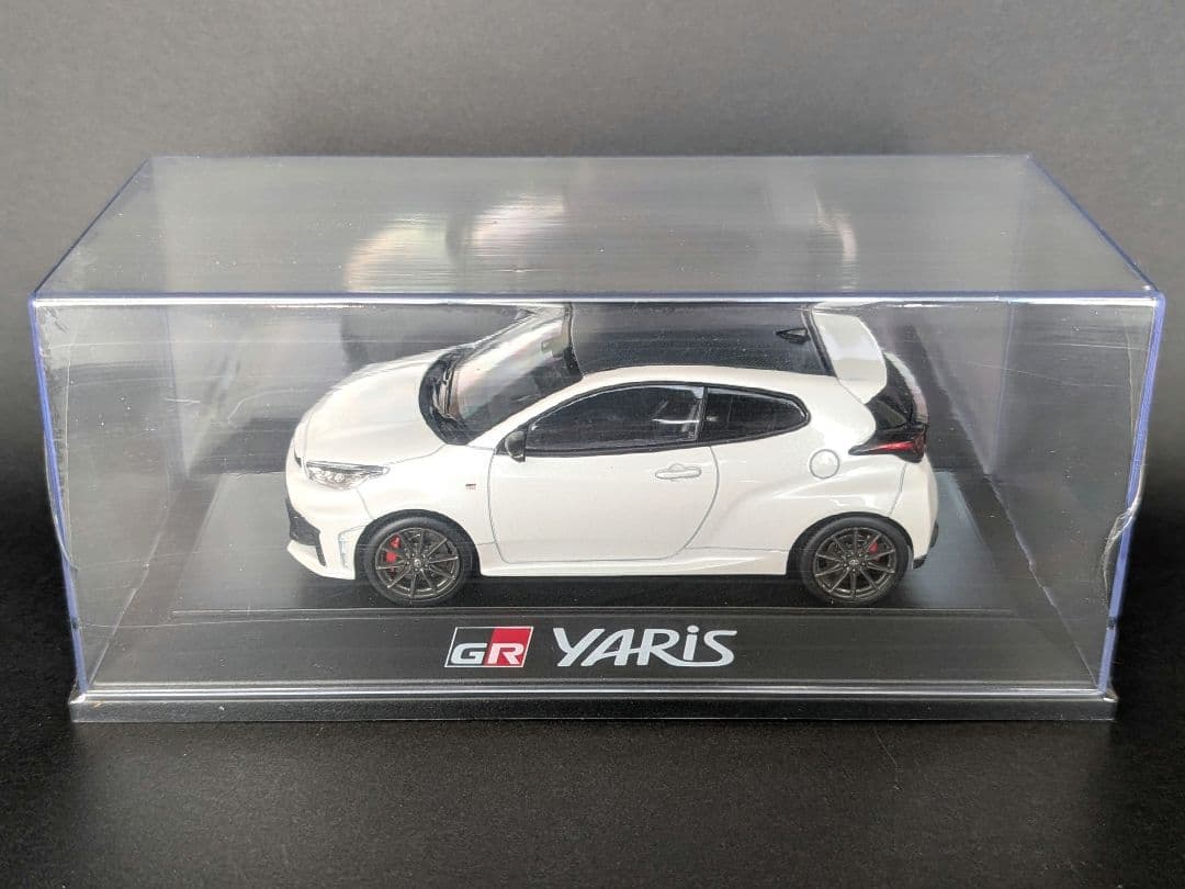 TOYOTA GR ヤリス プラチナホワイトパールマイカ 1/30 【未開封】
