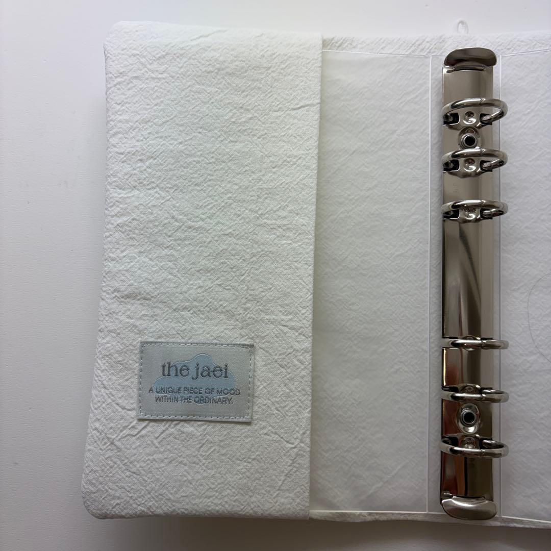 バインダーカバー　白ドット　ふかふか　A6 韓国　貯金