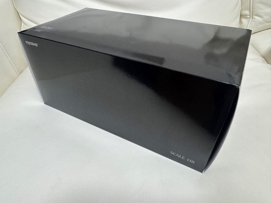 ☆ 京商  2002 ターボ 1/18 ☆