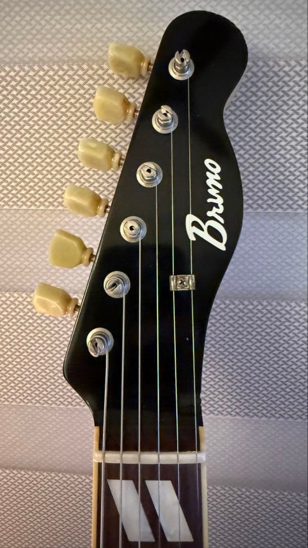 Bruno guitars tn−295 goldtop