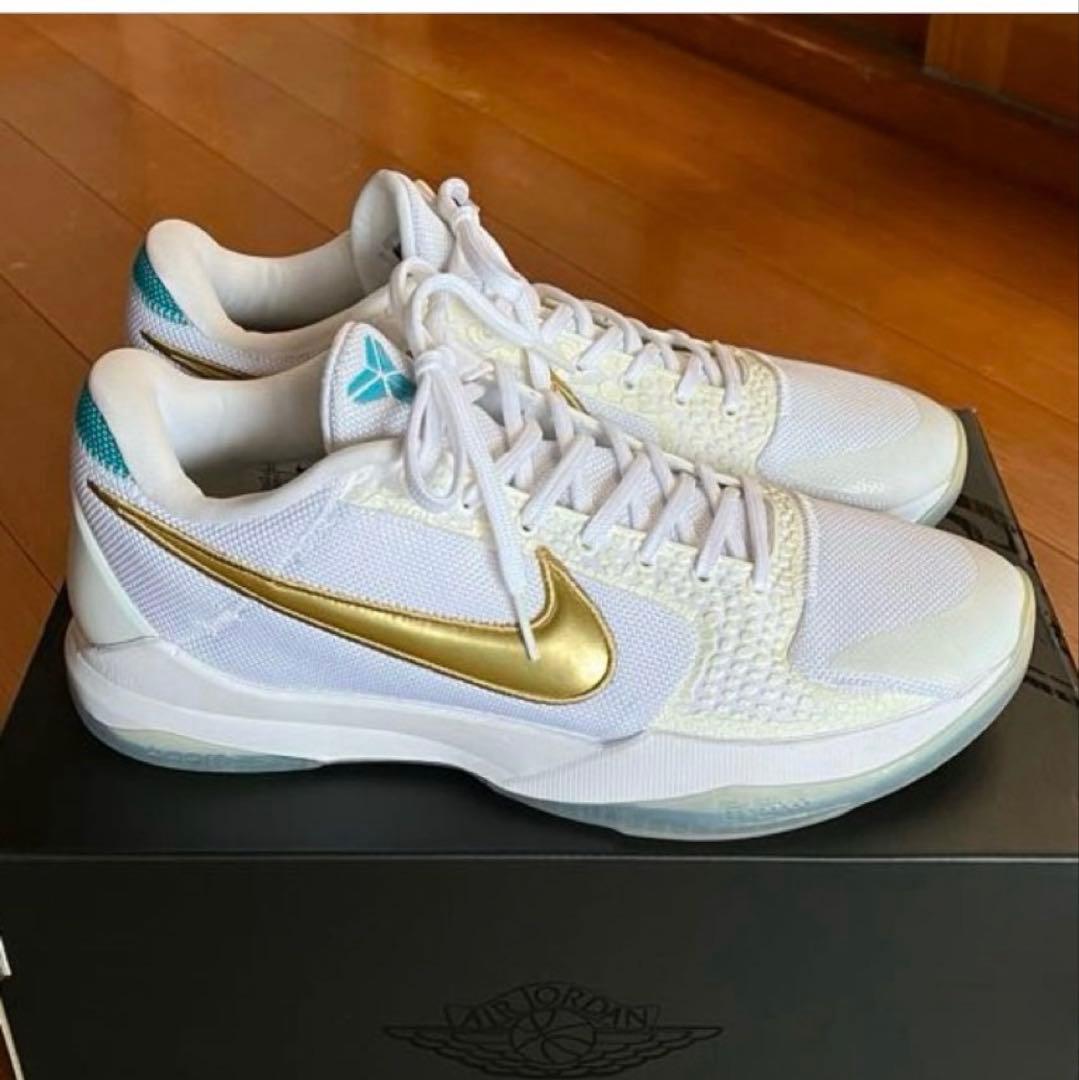 (値下げ可)KOBE 5 PROTORO UNDEFEATED 29cm