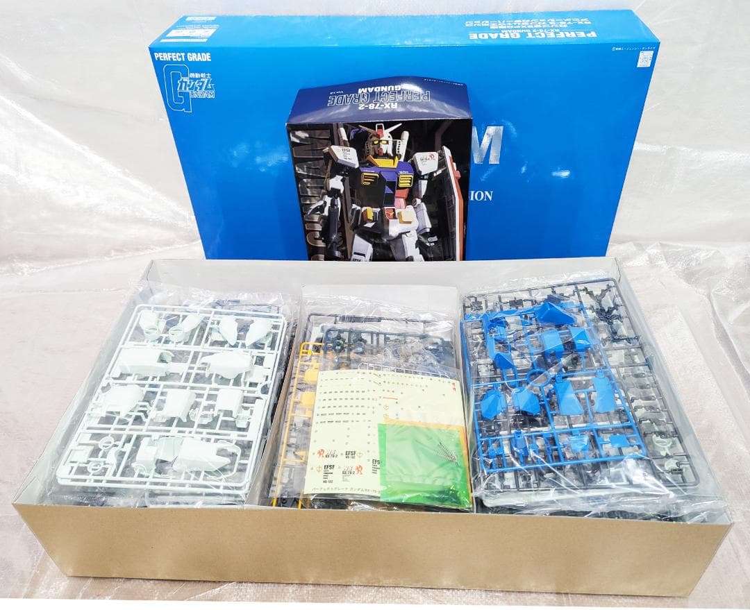 ガンプラEXPO限定 PG MS-06Sザク & RX-78-2ガンダム SET