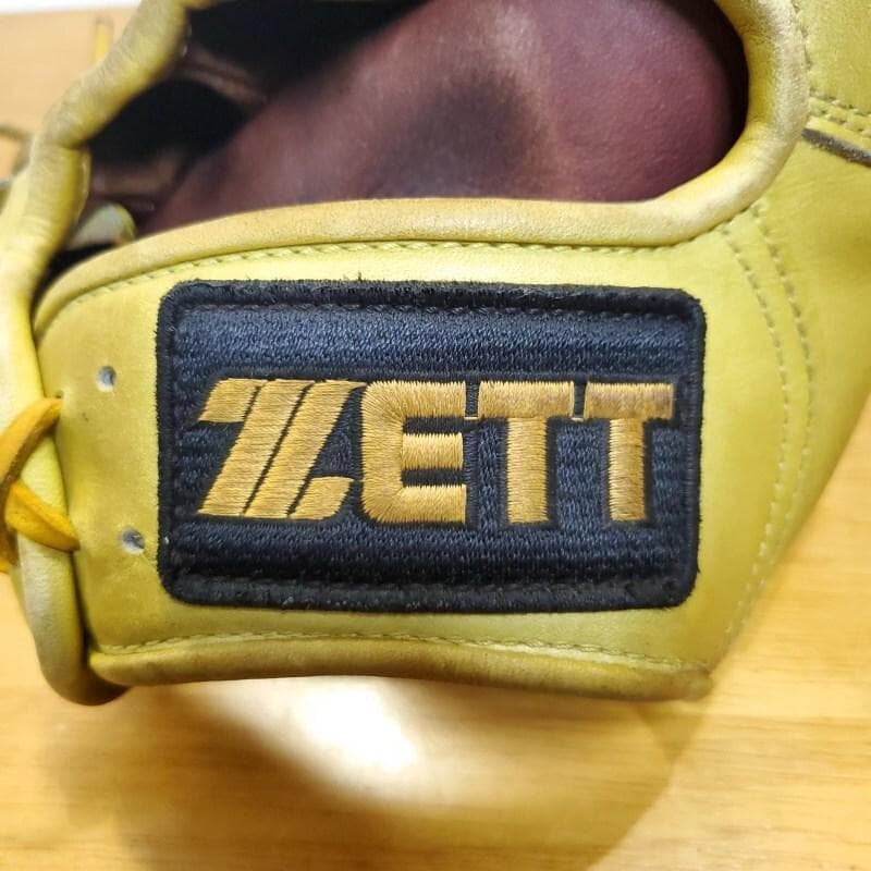 ZETT ゼット プロステイタス 日本製 佐藤刻印 投手用 硬式グローブ