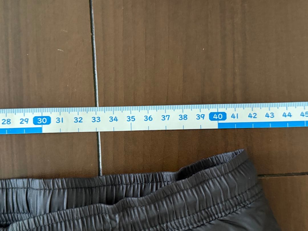 モンベル　ダウンパンツ　ニーロング　ハーフパンツ　ダウンハーフパンツ