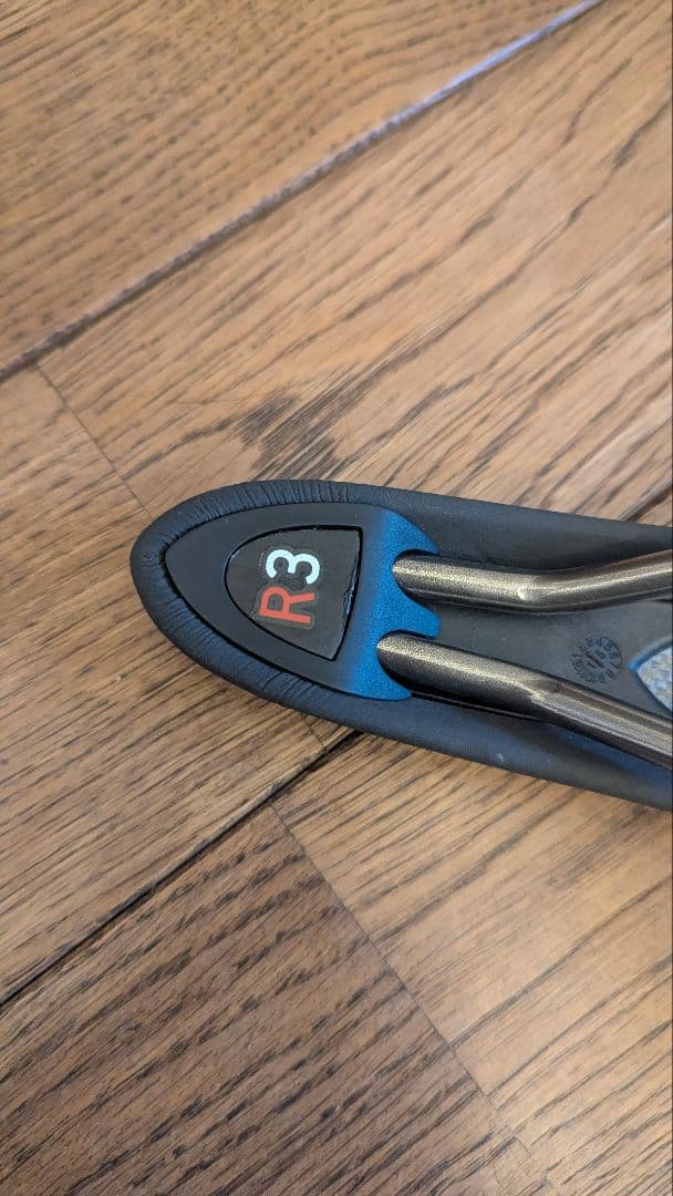 fi'zi:k Aliante R3 フィジーク アリアンテr3 k:ium