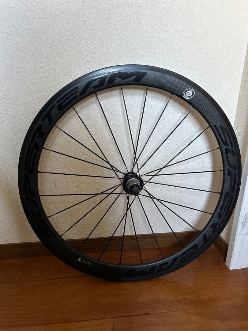 l*g様 スーパーチーム　カーボンホイール　50mmハイト　美品