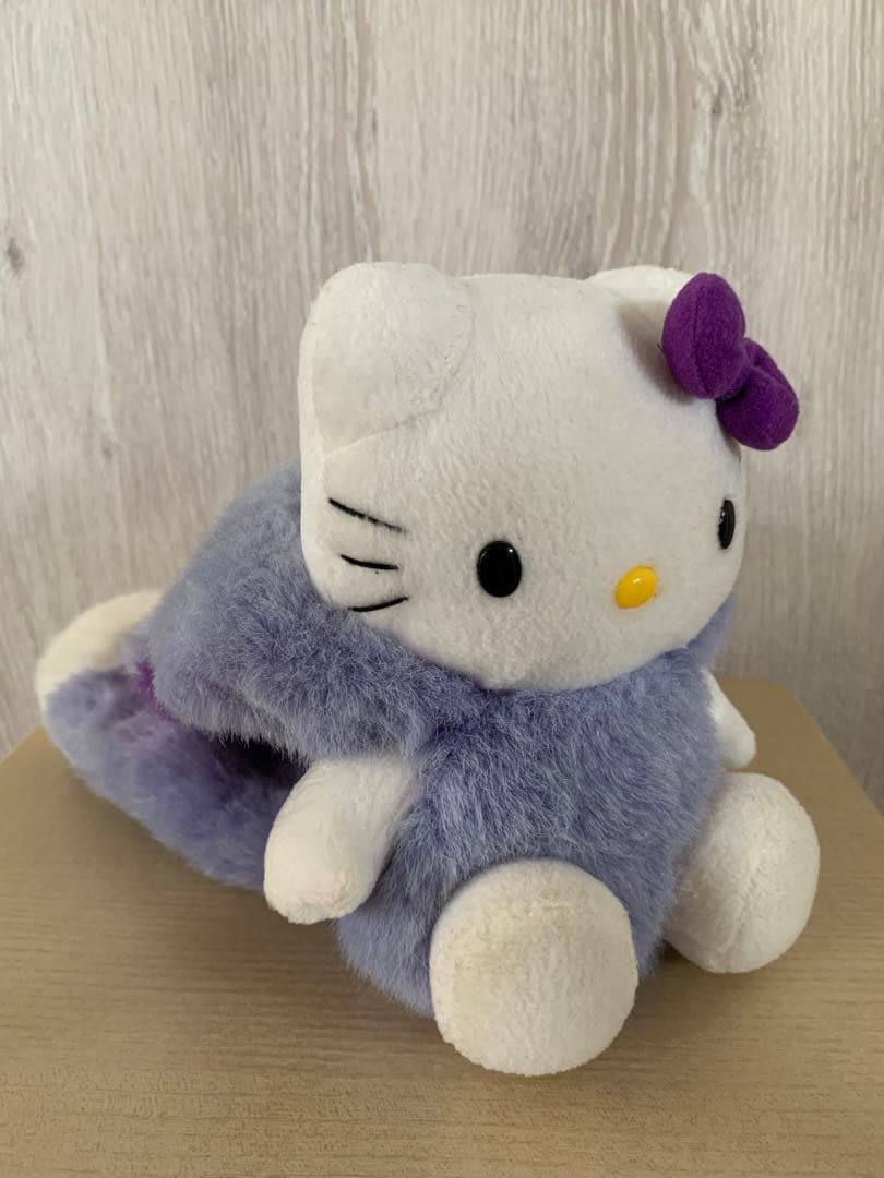 ハローキティ ご当地限定ぬいぐるみ 北海道キタキツネ