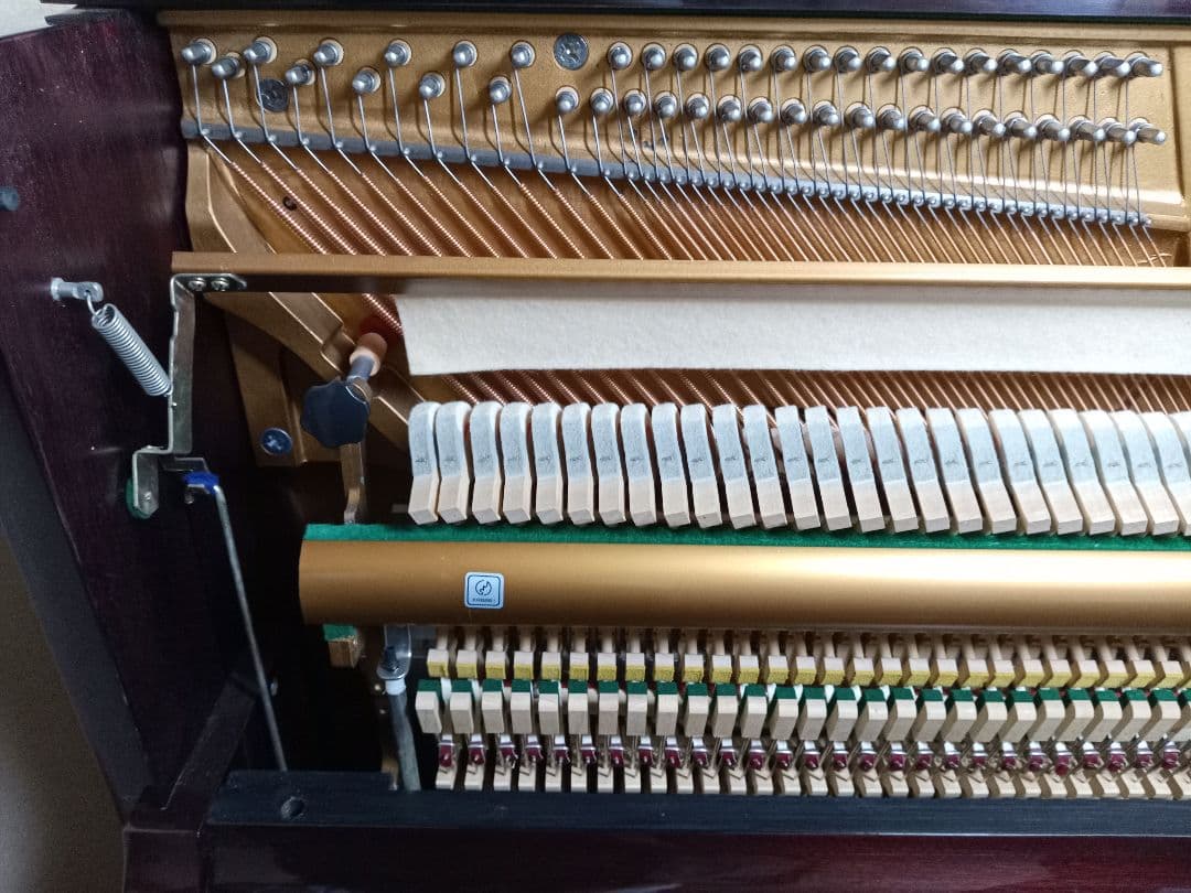 ワインバーグピアノ ベンチ付き