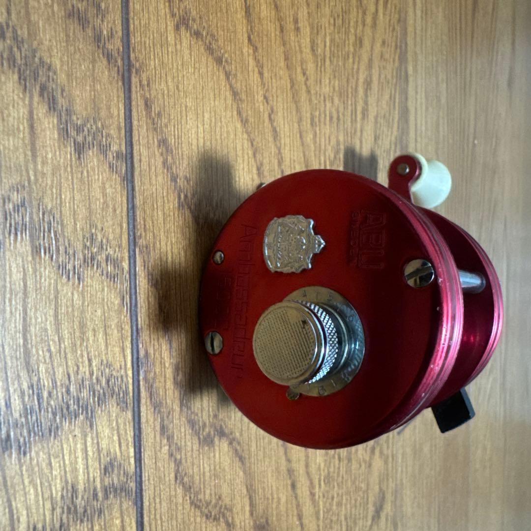 ABU Ambassadeur 1500C Nostalgia レッド