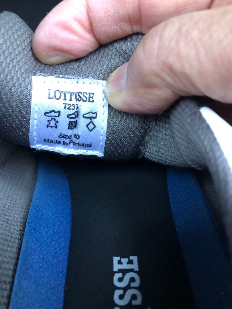 300番 超美品LOTTUSSE ゴルフシューズ 40 25.0cmスパイクレス