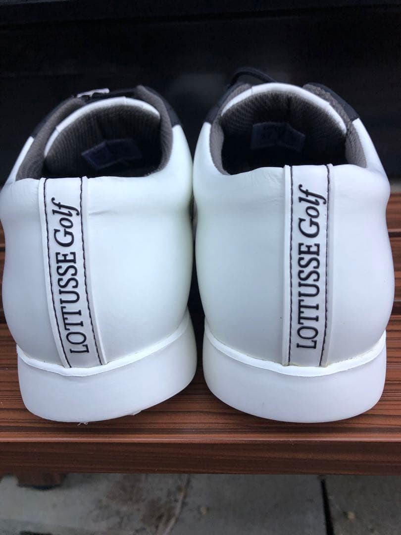 300番 超美品LOTTUSSE ゴルフシューズ 40 25.0cmスパイクレス