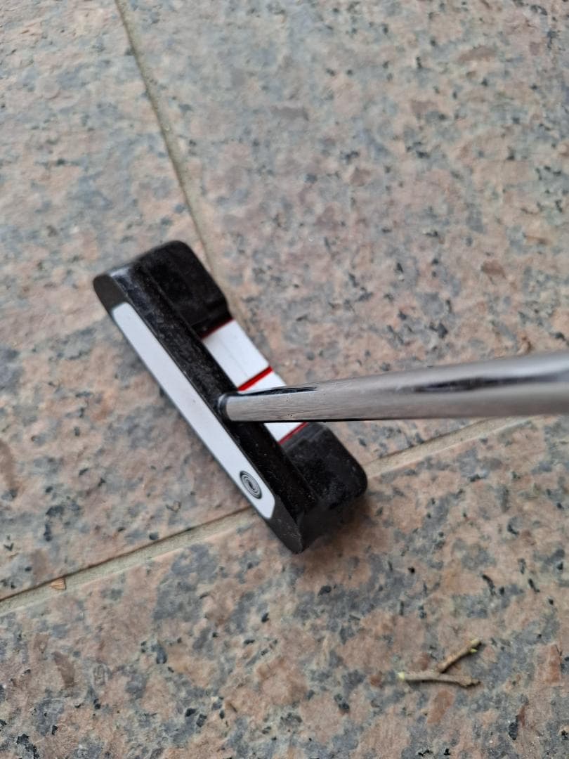 Odyssey White Hot パター