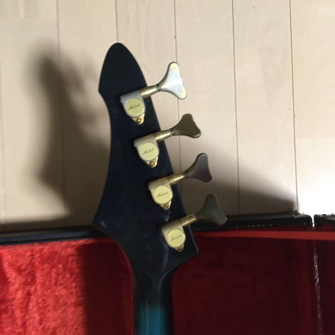 エレキギター　　ベース