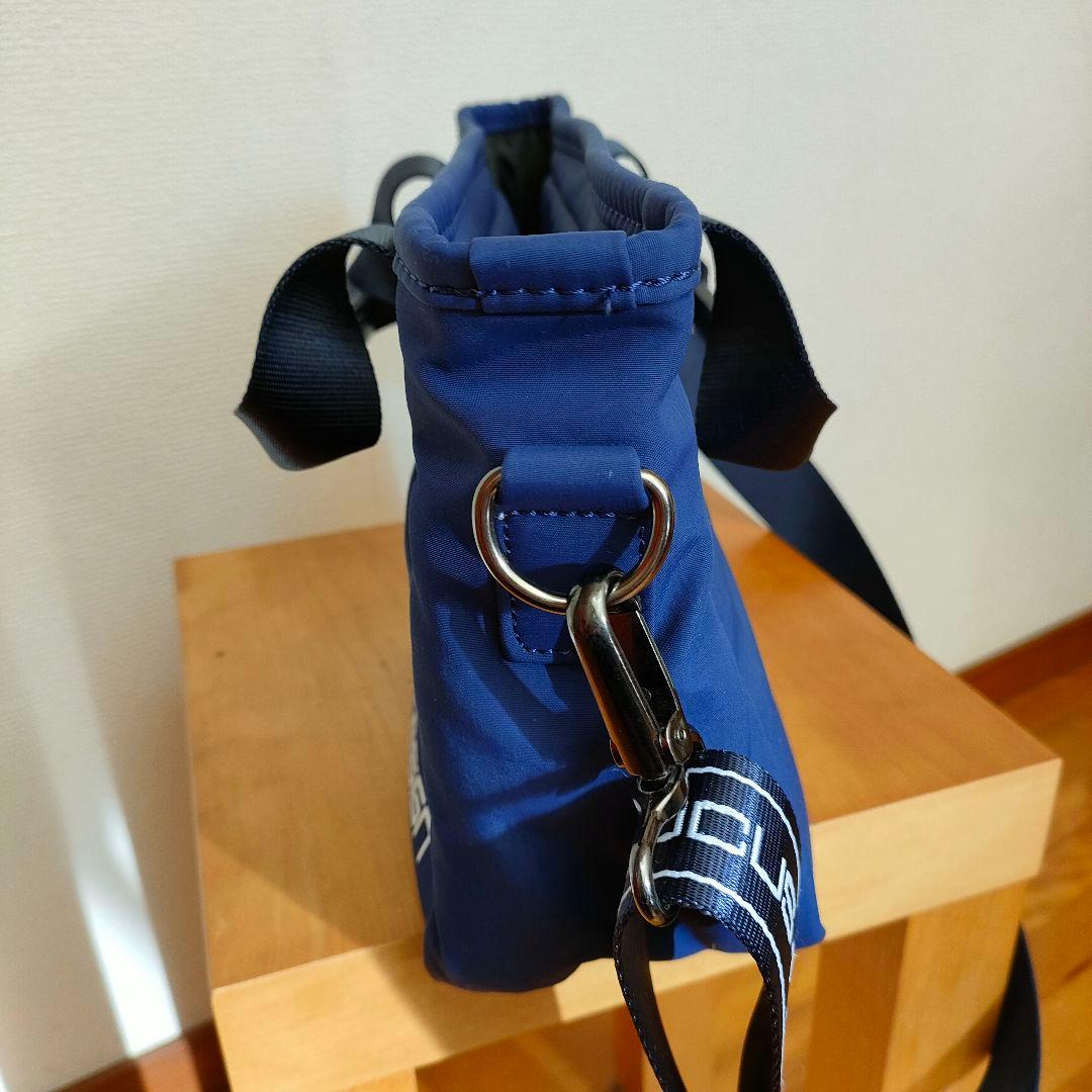 ☆新品未使用☆DOCUS ドゥーカス カートラウンドバックストラップ付ネイビー