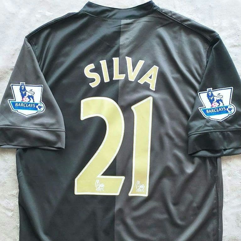 【激レア】マンチェスターシティ シルバ 13/14 アウェイユニ XLサイズ