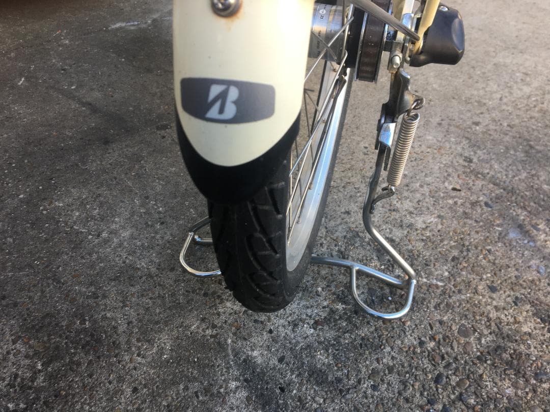 地域限定送料無料　ラクット　20　回生充電　2021年　白　神戸市　電動自転車