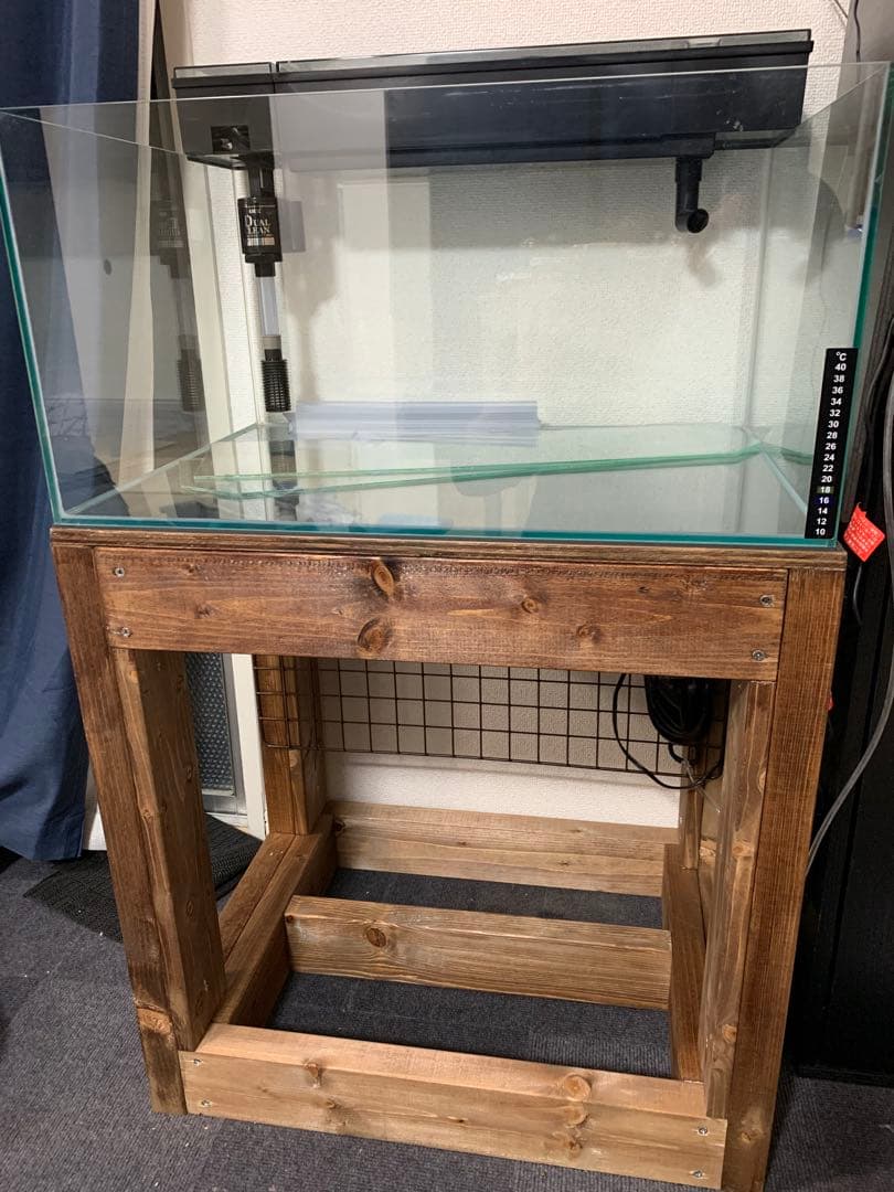 ※引き取り限定 横600奥行き450水槽、水槽台、上部フィルター付き