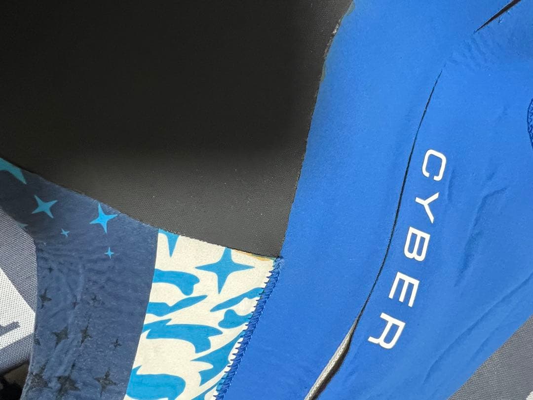 CYBER フルスーツ セミドライ　キッズ　130 140センチ相当