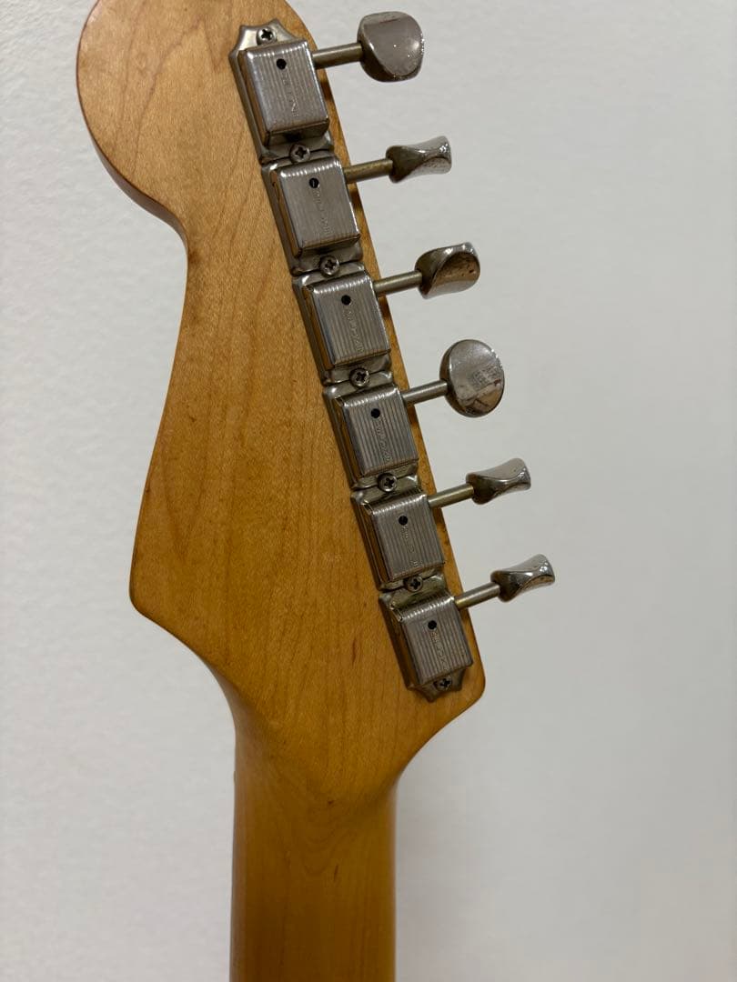 お薦め　オレンジ色のストラトキャスター