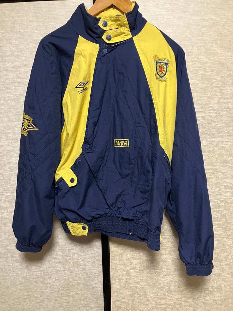 umbro スコットランド　ヴィンテージ　ナイロンジャケット　送料込み　古着