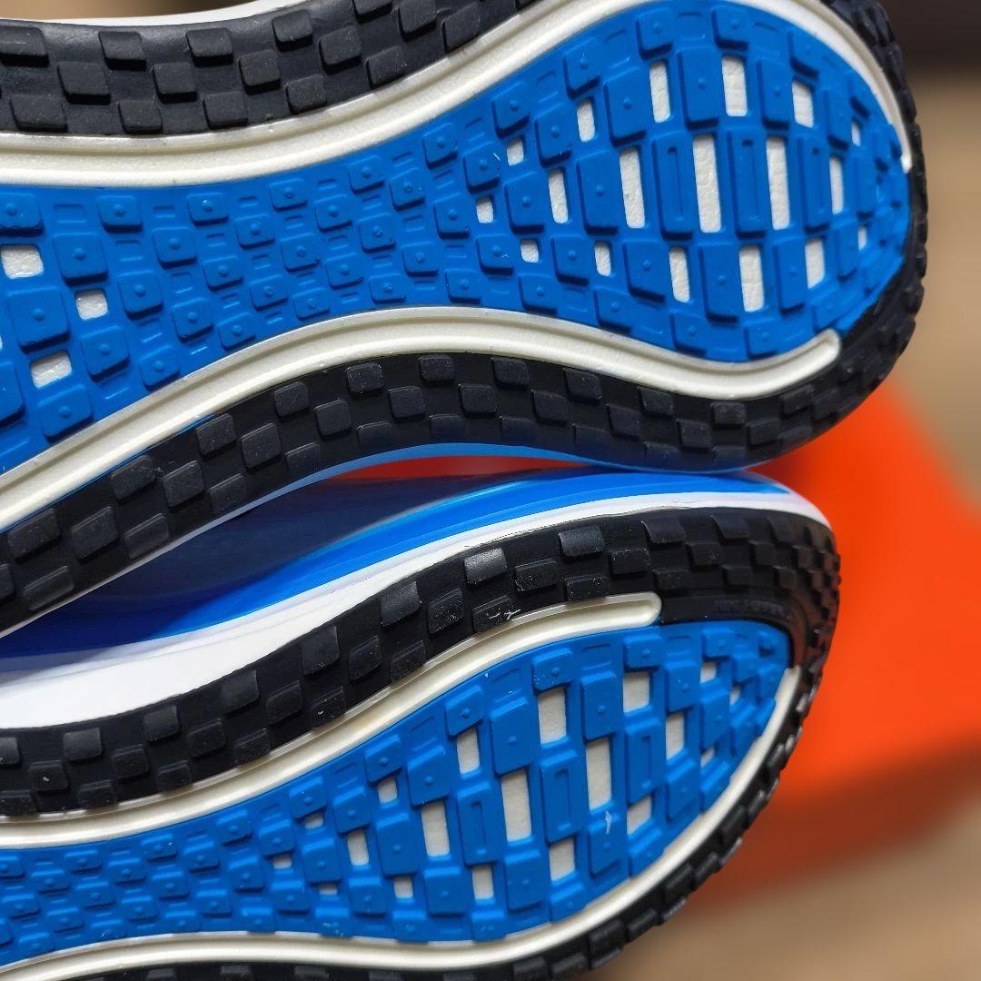 Nike ボメロプラス　27cm ランニングシューズ ホワイト/ブルー