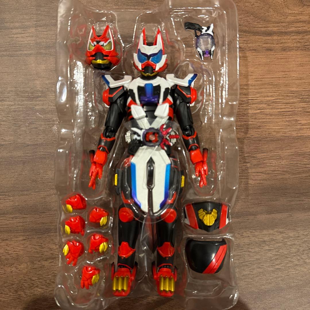 S.H.Figuarts 仮面ライダーギーツ　レーザーブーストフォーム