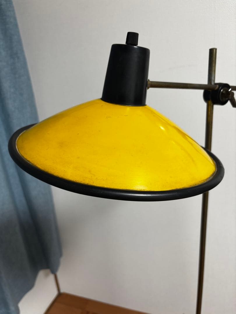レトロ　フロアスタンドライト　ヴィンテージ　フロア　ランプ　イエロー