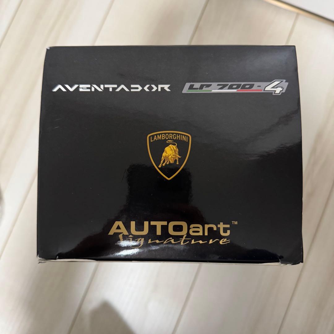 Autoart 1/18ランボルギーニ アヴェンタドール LP700-4