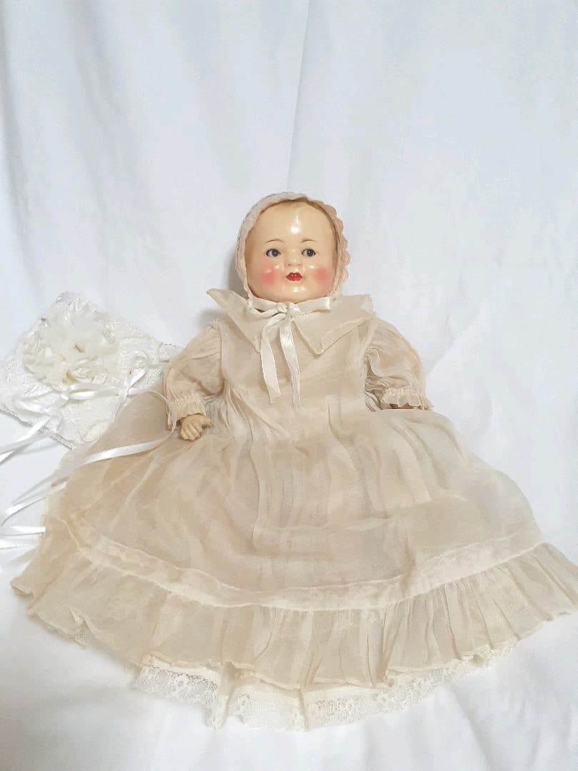 アンティークドール　35cm 可愛い赤ちゃん　ベビー　素敵なドレスとボンネット