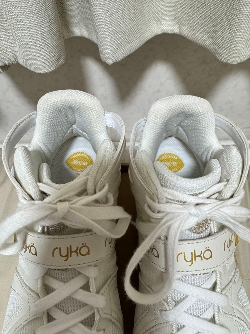 【美品・廃盤カラー】ライカ テナシティー ダンスシューズ