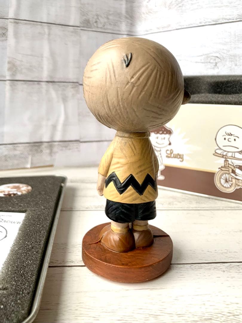 最終値下げ早い物勝ち　限定650個　ダークホース　フィギュア　チャーリーブラウン