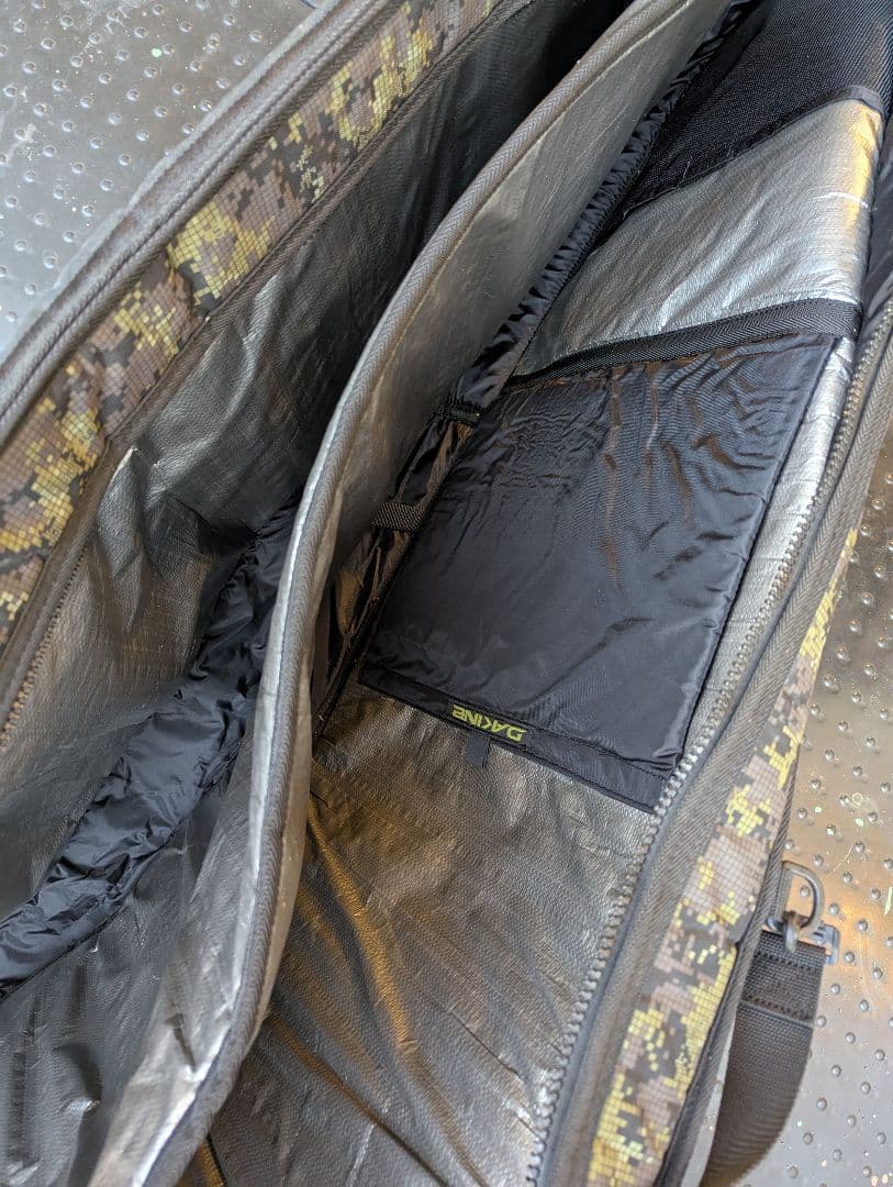 DAKINE サーフボードケース　 2枚用　7'フィート　トラベル用　カモフラ