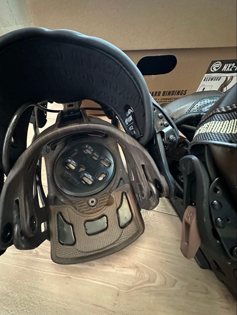 FLOW バインディングNX2-REDWOOD fusion