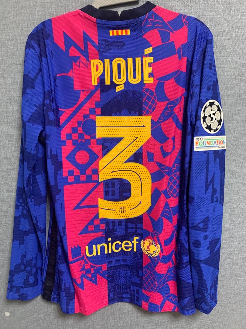 バルセロナ21/22 サードユニフォーム　長袖　ジェラール・ピケ