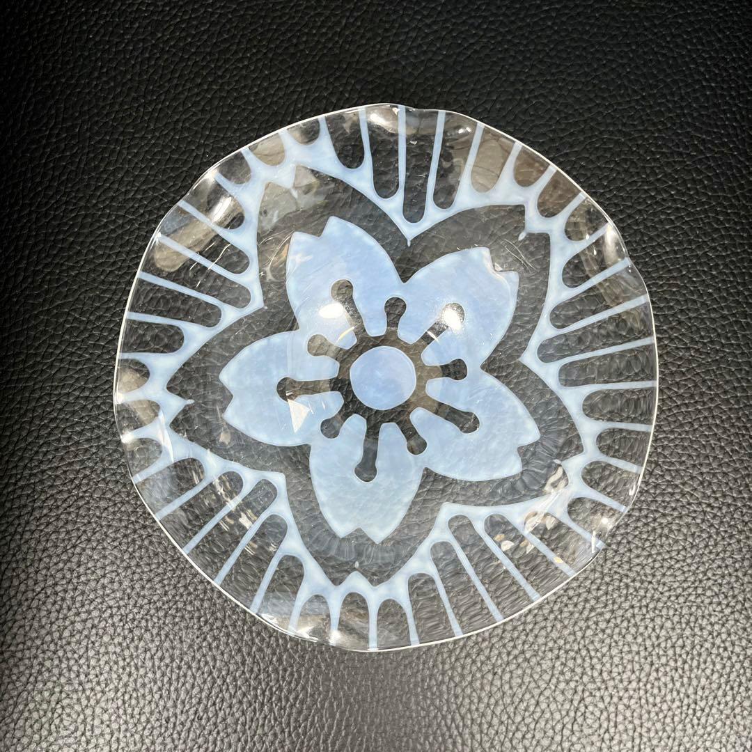 骨董　レトロガラス　希少縞に桜紋　反り口フリル　乳白色炙り出し　氷コップ　後発品