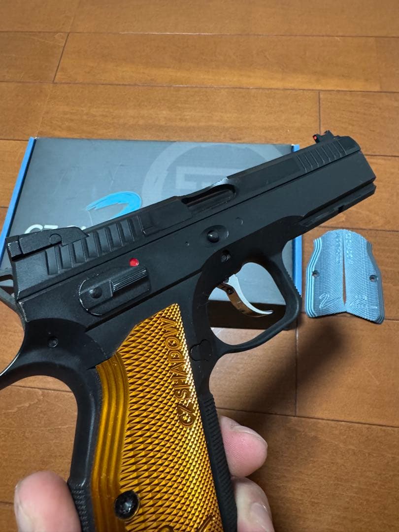 カーボネイト・CZ SHADOW 2 ガスガン ブラック/オレンジ