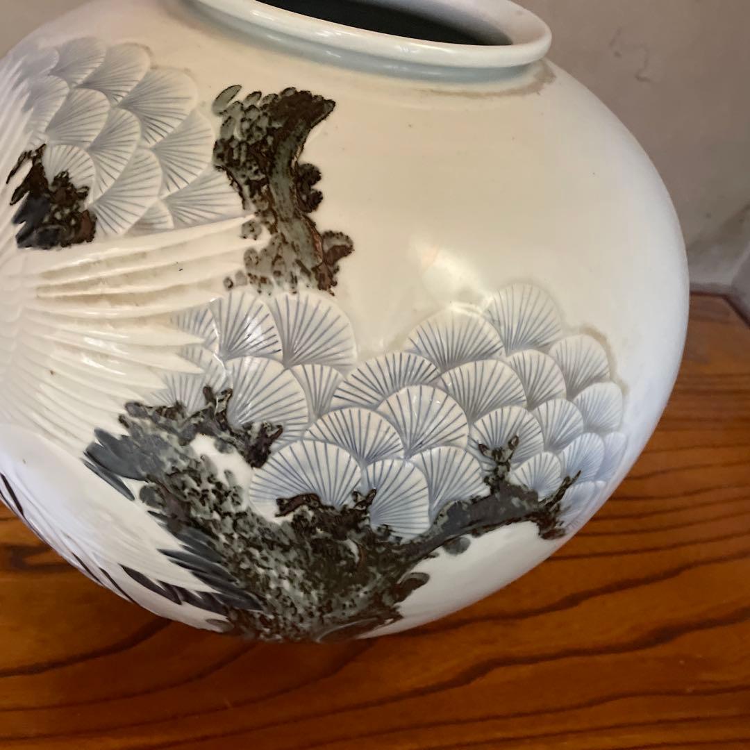 高麗白磁の象嵌（ぞうがん）壺　大壺 旭日鶴老松　象嵌壺　40x40