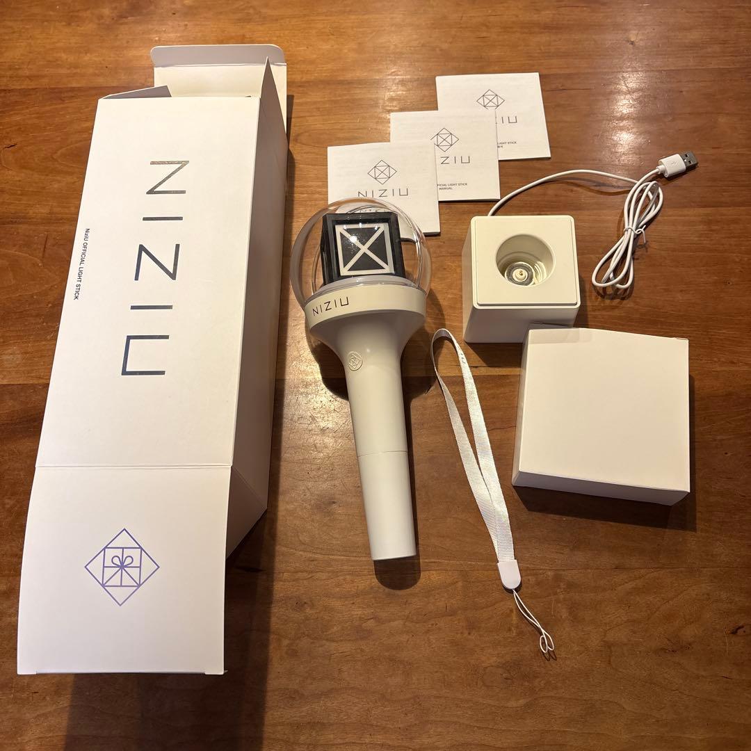 NIZIU ペンライト NiziU OFFICIAL LIGHT STICK