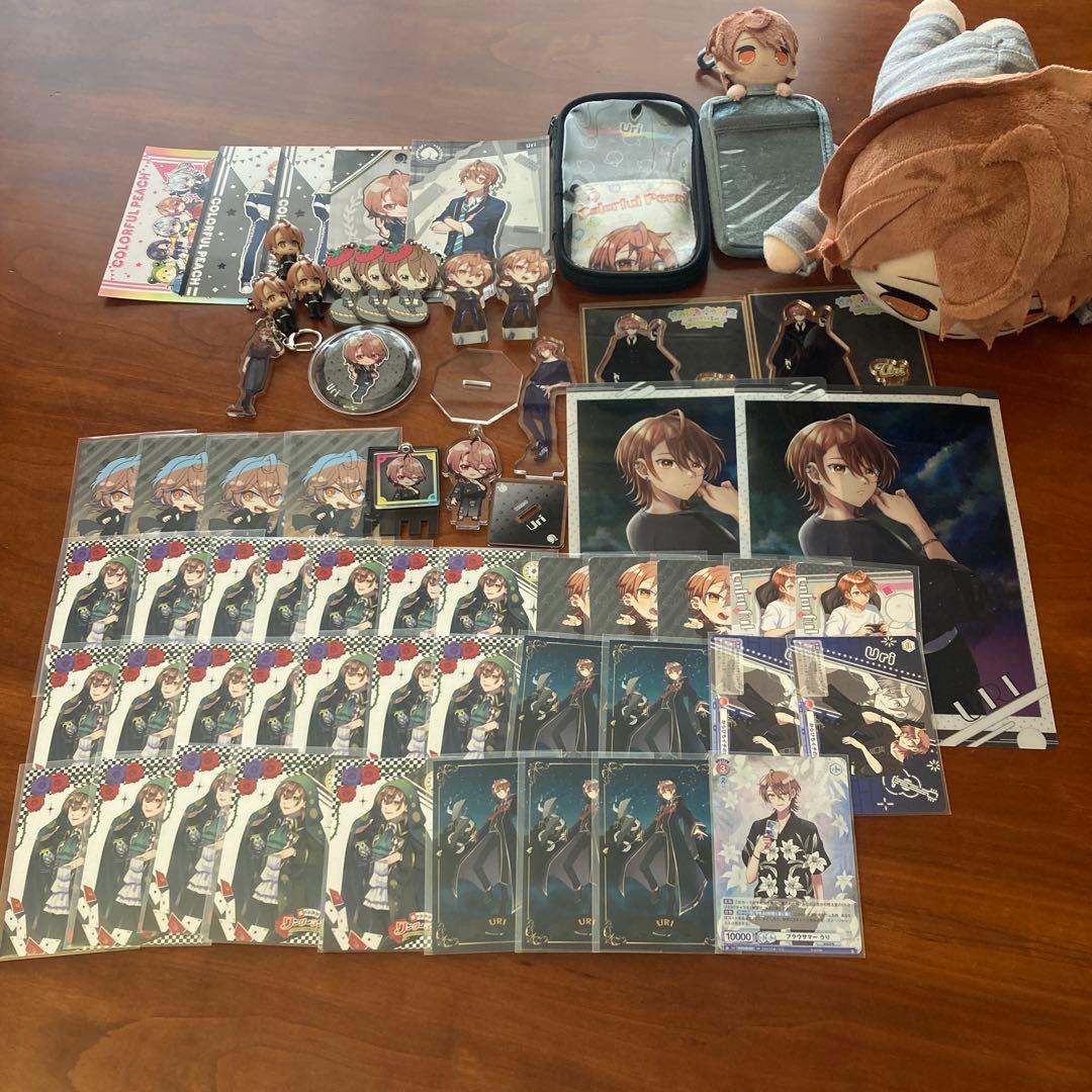 カラフルピーチ　うり　まとめ　トレカ　アクスタ　ポーチ　ぬいぐるみ　キーホルダー