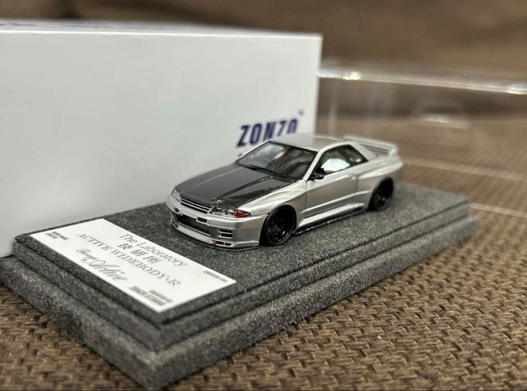 ミニカー 1/64 Zonzo R32 Garage Active