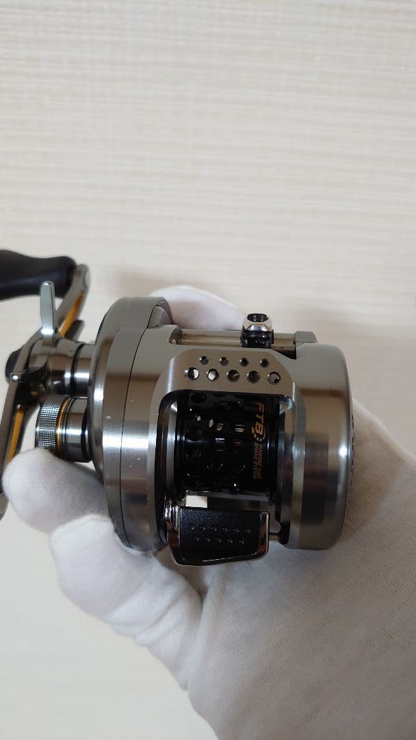 シマノ17カルカッタコンクエストBFSレフトハンドル