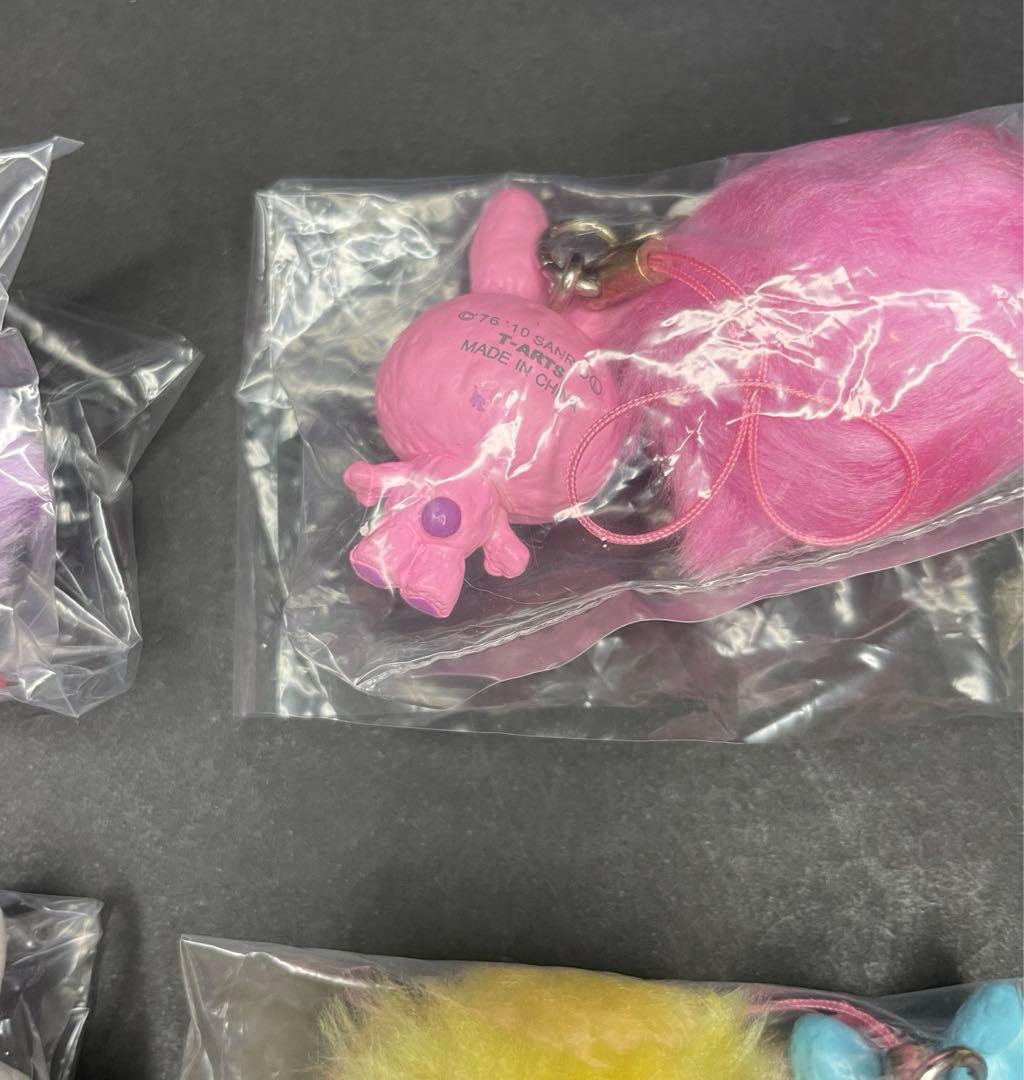 キティ　カラフルバニー　マスコット　ファー　ふわふわ　ストラップ　レア　未使用