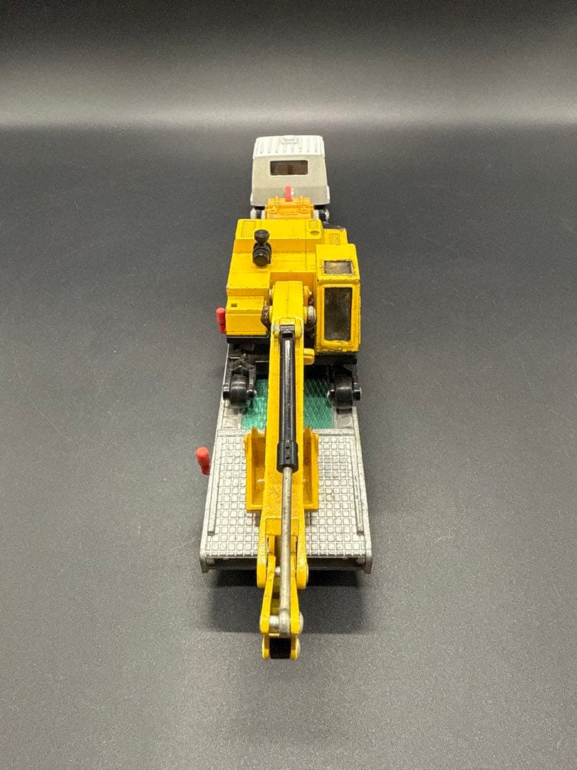 超超レア　米沢玩具　DYAPET いすゞトレーラートラック　コベルコ油圧ショベル