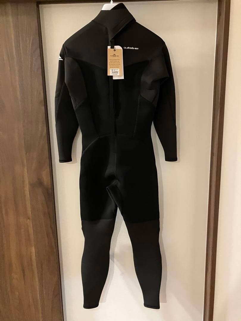 新品　クイックシルバー　ウェットスーツ