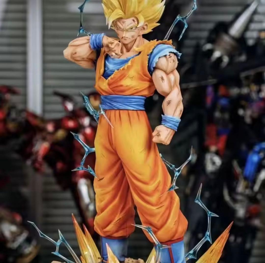 ドラゴンボール　JJstudio製　SS2孫悟空　光点灯台座付き　新品未使用品。